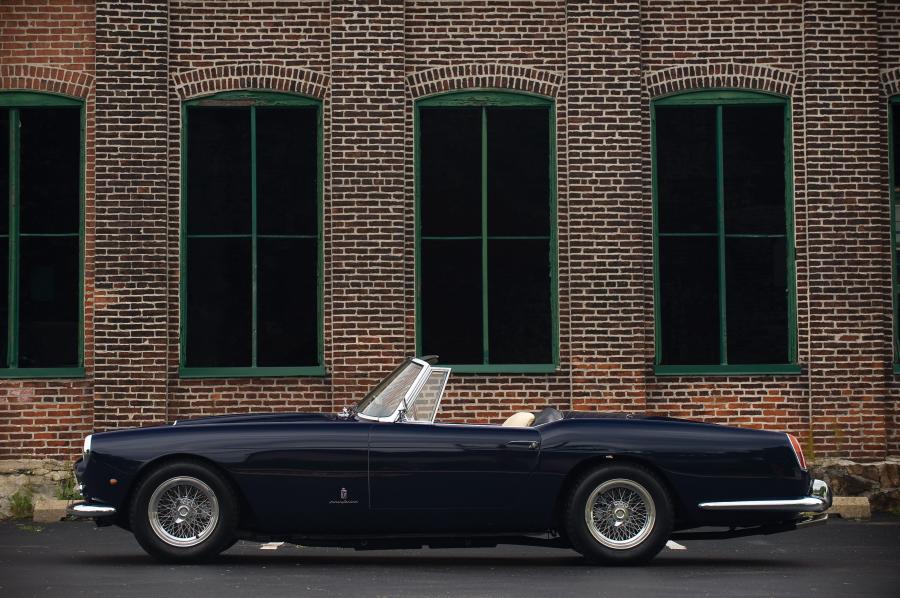  Ferrari 250 GT Cabriolet (Series II) 1962 года  (фото 9 из 11)